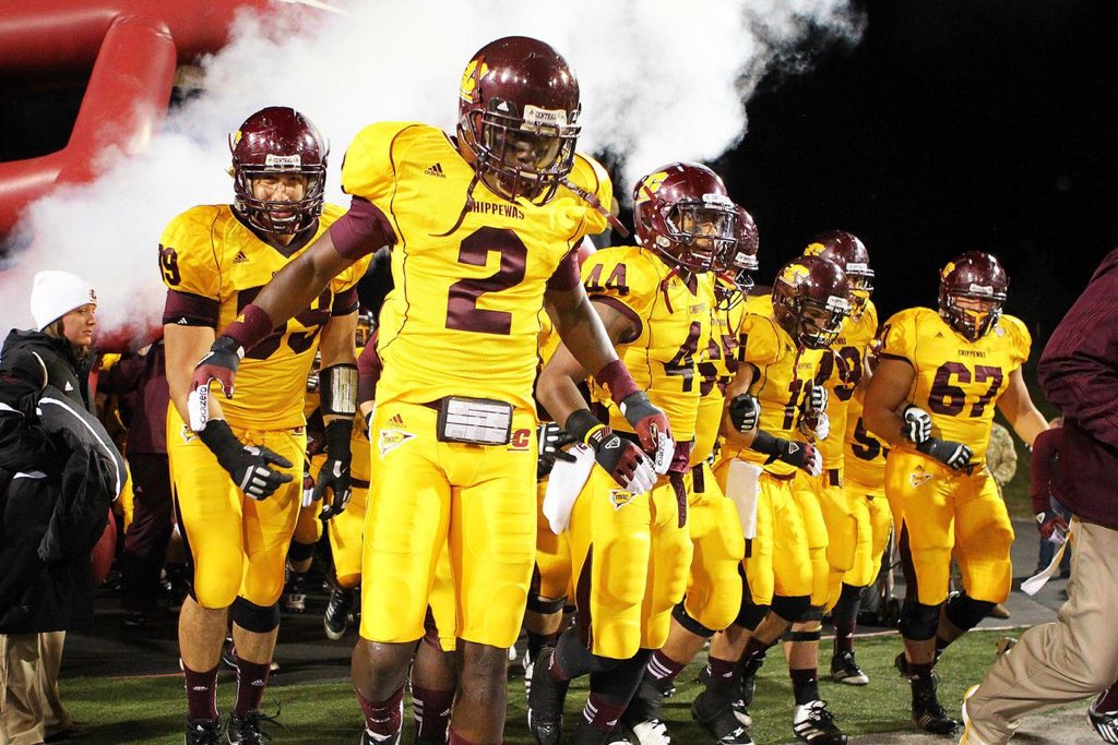 Blessed to receive my first offer in football from the University of Central Michigan. #FireUpChips 🔥🔥