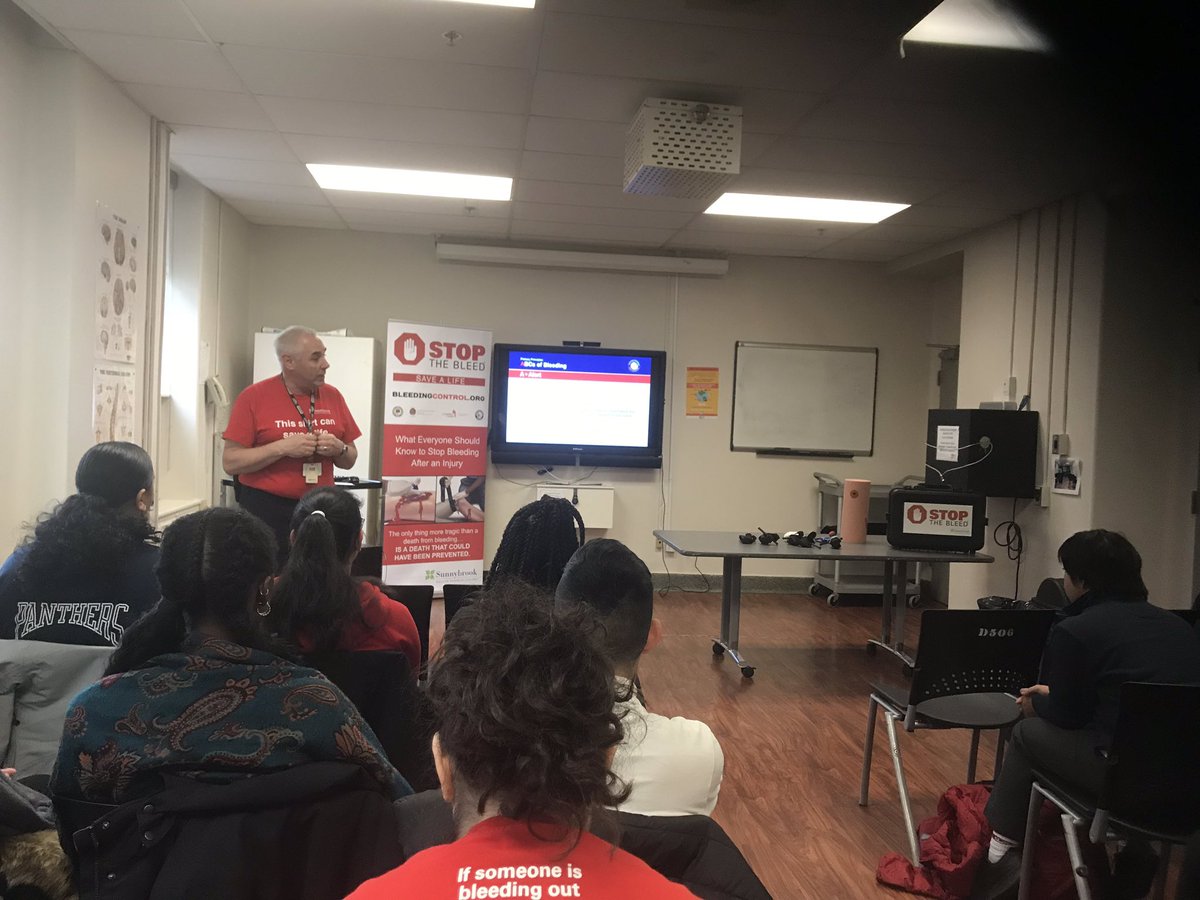 3ramkids's tweet photo. Welcome to another #SHSM high school @SaintJPII from @TCDSB who is here for our @StoptheBleed_TO course @Sunnybrook #SaveALife https://t.co/xxzQ9Mt9OM