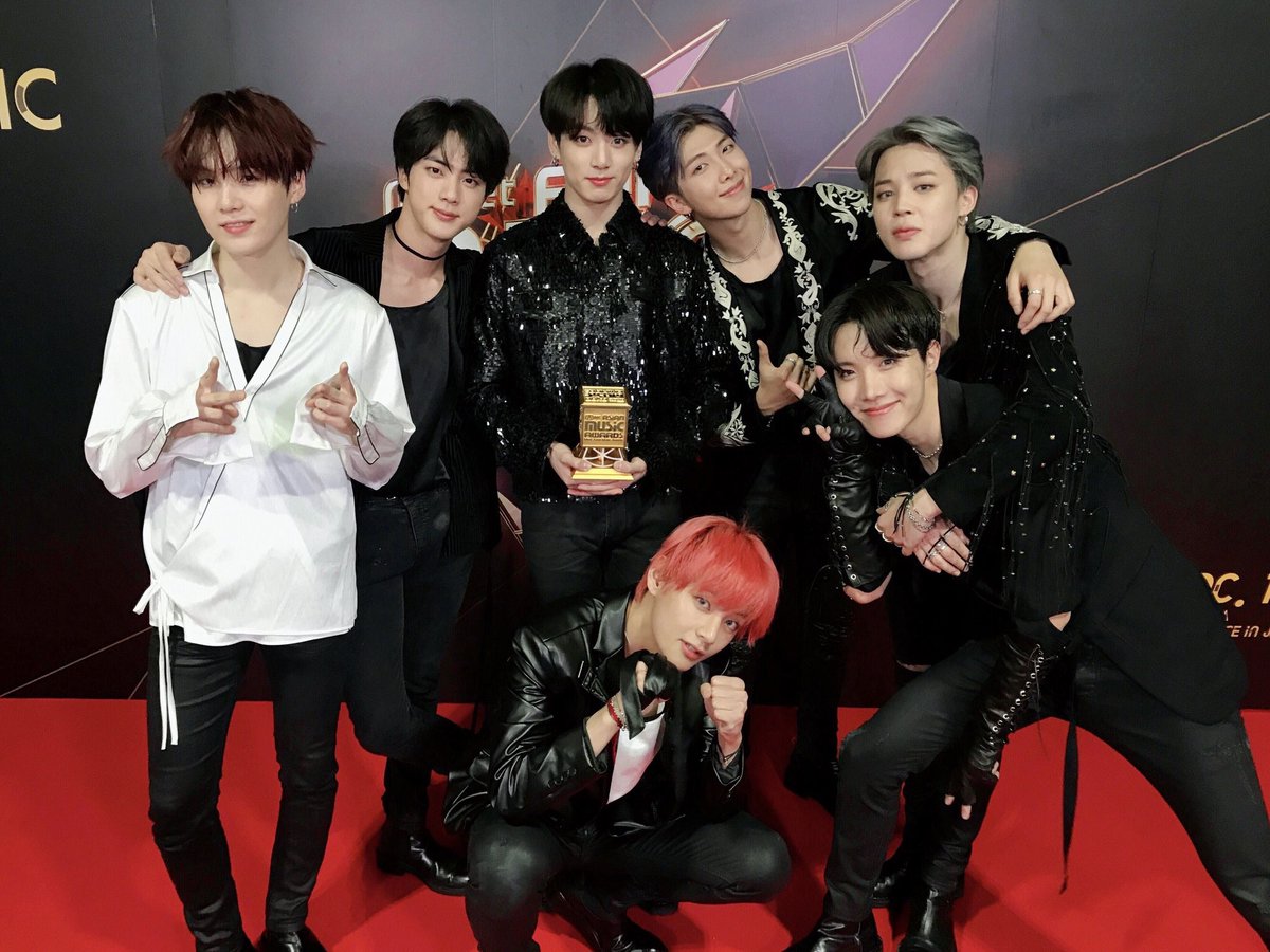 bts_95z_831's tweet photo. 去年に続き今年も((いや、いつもだけど、最高に素晴らしくカッコイイステージでした👏🥳
お疲れ様です🙇♂️
#2018MAMA #BTSatMAMA_JPN
#BTSMMA2018 https://t.co/mIy6u5K0nO