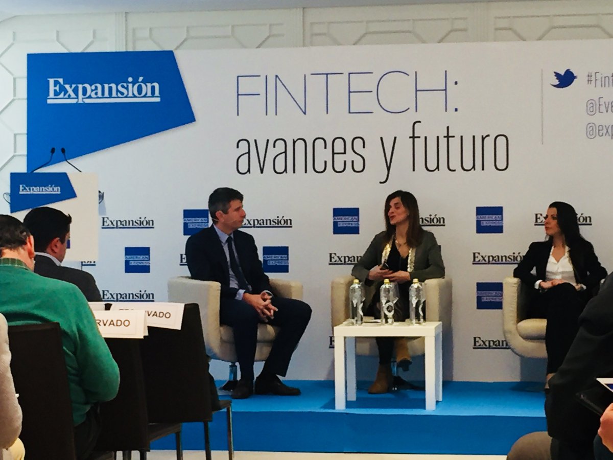 Aebanca's tweet image. “Es necesaria una regulación que permita la portabilidad del dato entre empresas de forma recíproca y con el previo consentimiento del cliente para fomentar mercados competitivos, sin monopolios”. Palabras de @LorenaMullor, asesora de la AEB, en #FintechExpansion (3/4)