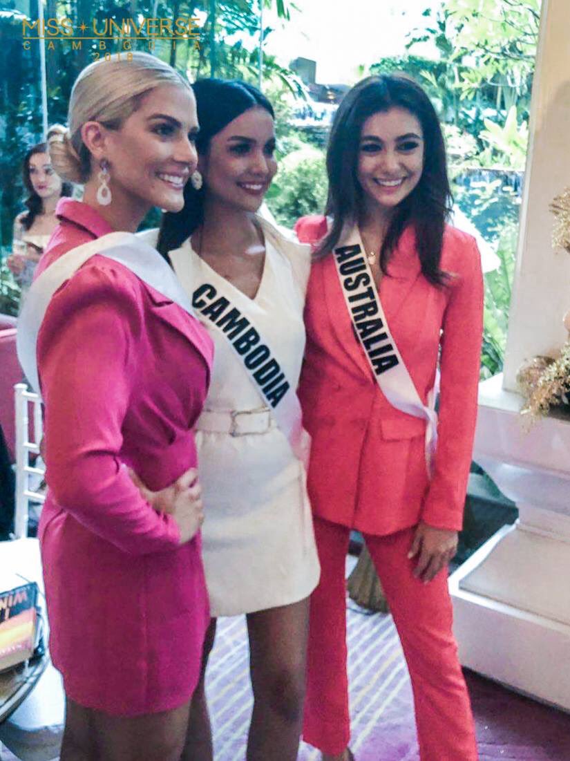 Mabksn2's tweet photo. 🇺🇸 🇰🇭 🇦🇺 ❤️❤️❤️ #missuniverse2018 #missuniverse #MissuniverseCambodia #MissuniverseCambodia2018 #missuniverseusa #missuniverseaustralia https://t.co/6NtFuCauzt