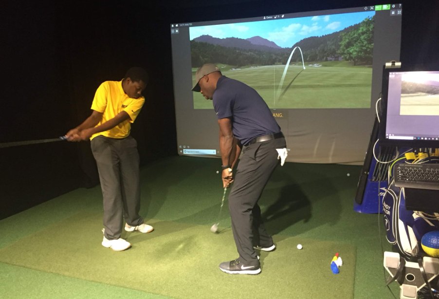 One of the most sought-after indoor #golf facilities in NYC is at the <a href="/bridge_golf/">Bridge Golf Found</a> learning center. See how this Harlem foundation is successfully bringing inner-city kids to the game: thengfq.com/2018/09/the-br…