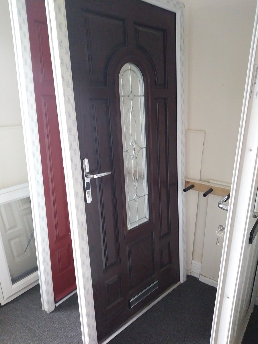 WindowsSelect's tweet image. #specialoffer #selectwindows
Composite Doors from £499 fitted sold as seen ring us for a survey 08001 670 680