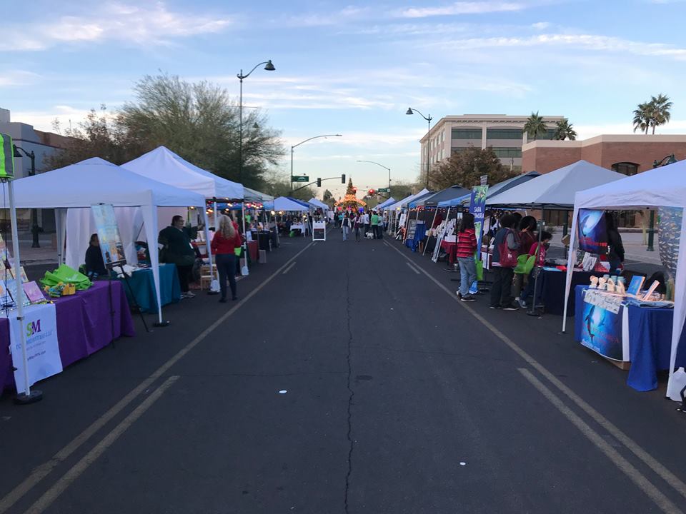 MesaBook's tweet photo. Author @SharonSkinner56 reads Rocket Shoes, a Picture Book, Saturday, December 8th in @DowntownMesa - Bring the kids: https://t.co/QmRLTIzViN Schedule: https://t.co/g29aLDq3Ud #MesaBookFest2018 https://t.co/TnPfZ6ljkX