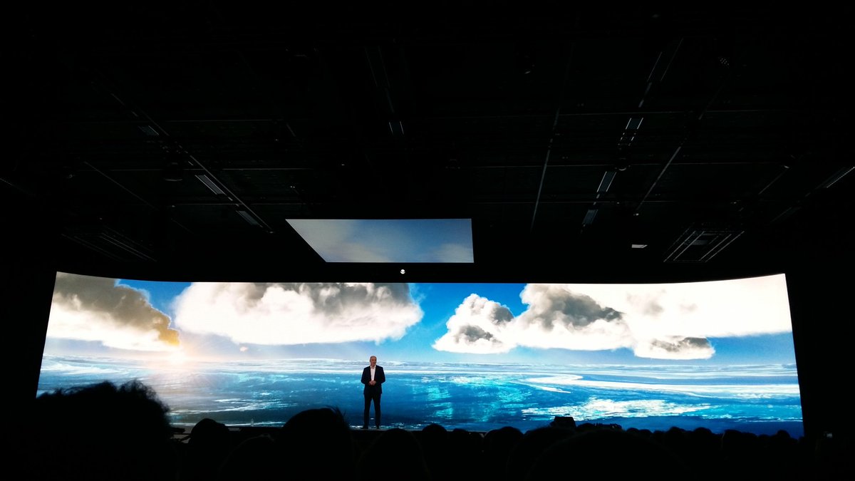 mariondenis_'s tweet photo. "Ce n'est pas à nos salariés d'être des experts des objets connectés, c'est à nous de les rendre accessibles à tous." 
#showhello @orange https://t.co/nSQa4ySqbh