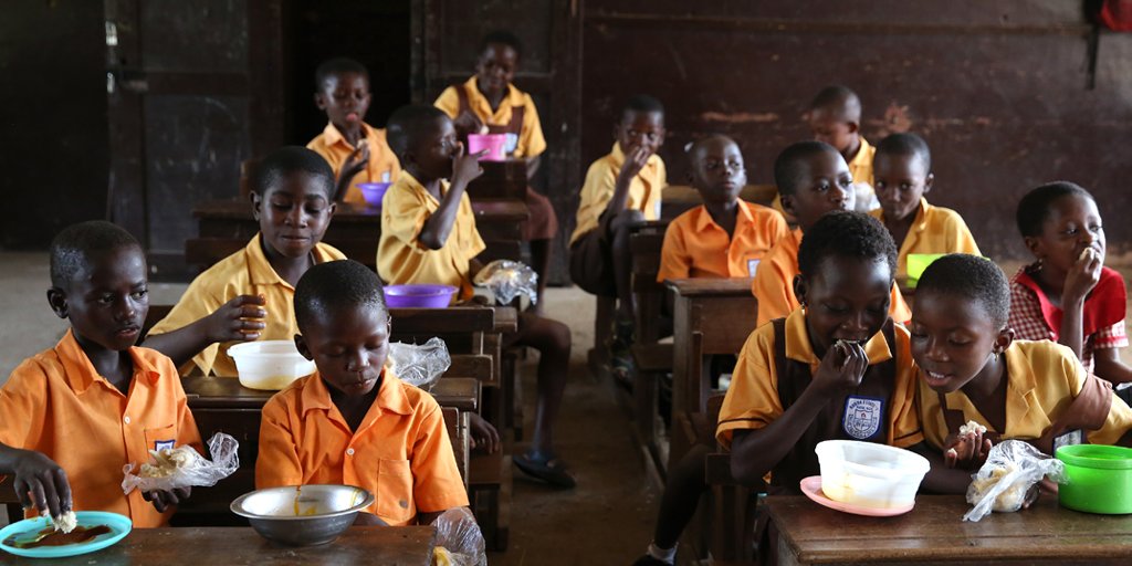 UNUWIDER's tweet image. What would the effect of universal child allowances be on #poverty rates? 
A new WIDER Working Paper uses the tax-benefit #microsimulation model, GHAMOD, to find out which #policies would be most effective in #Ghana. Read the full paper at bit.ly/2PwRma6 @ODIdev
