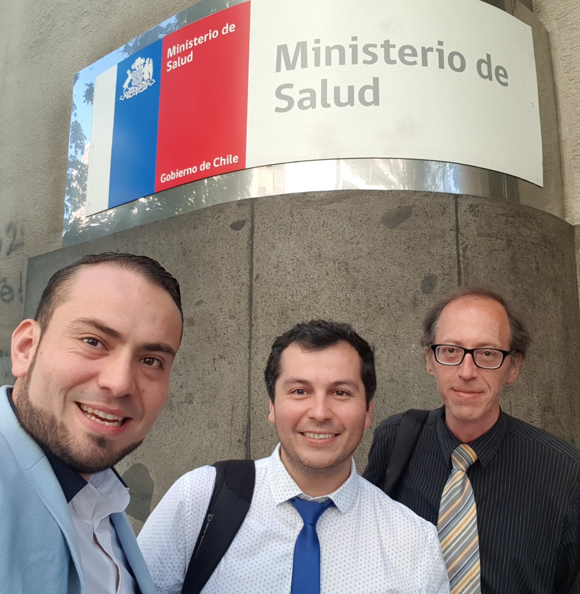 eduardoquiroga's tweet image. Exitosa reunión de proyecto con el equipo (Arzola, Medina y Palazuelos) junto al Departamento de Estadísticas e Información de Salud, Ministerio de Salud, Gobierno de Chile. #Ingeniería #Aplicada #Arquitectura #Gestión #Proyecto #Desarrollo de #Software con #Tecnologías de punta