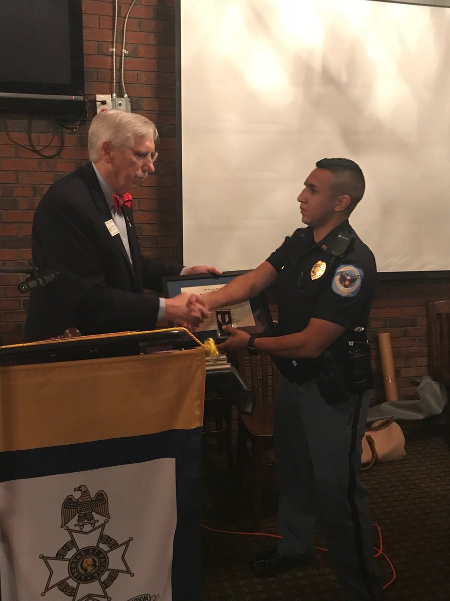 SAR_JohnCollins's tweet photo. Showing our appreciation and respect to our local heroes. Oscar receives the medal of heroism from the @SAR_JohnCollins #policedepartment #Heroes #respecttheblue https://t.co/JJsQkFwXdI