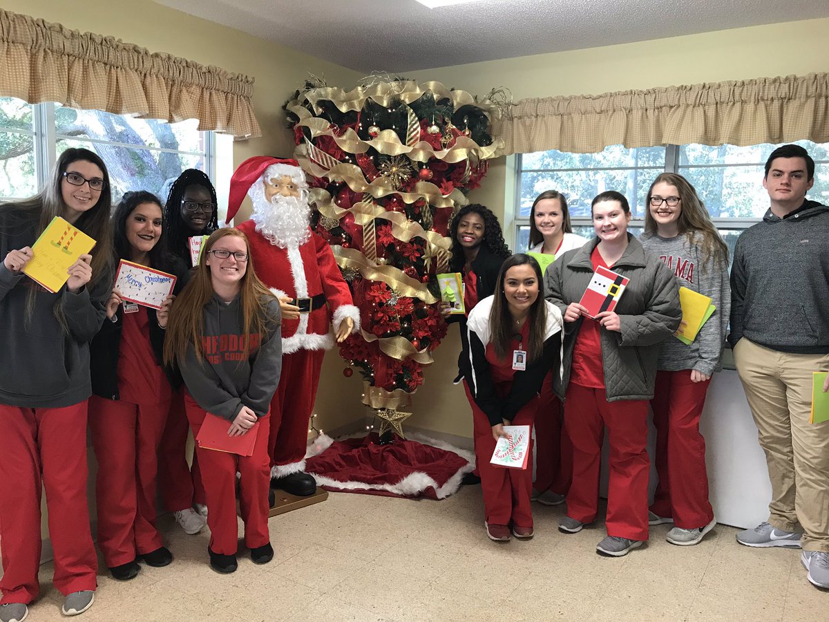 BobcatMedical's tweet photo. Theodore High School CNA students delivered handmade Christmas cards to residents at our clinical site, Grand Bay Convalescent Home!❤️💚🎄🎅🏻🤶🏼☃️@TheodoreAcademy @chip_menton @Careertechmob https://t.co/9KalIoSUwg
