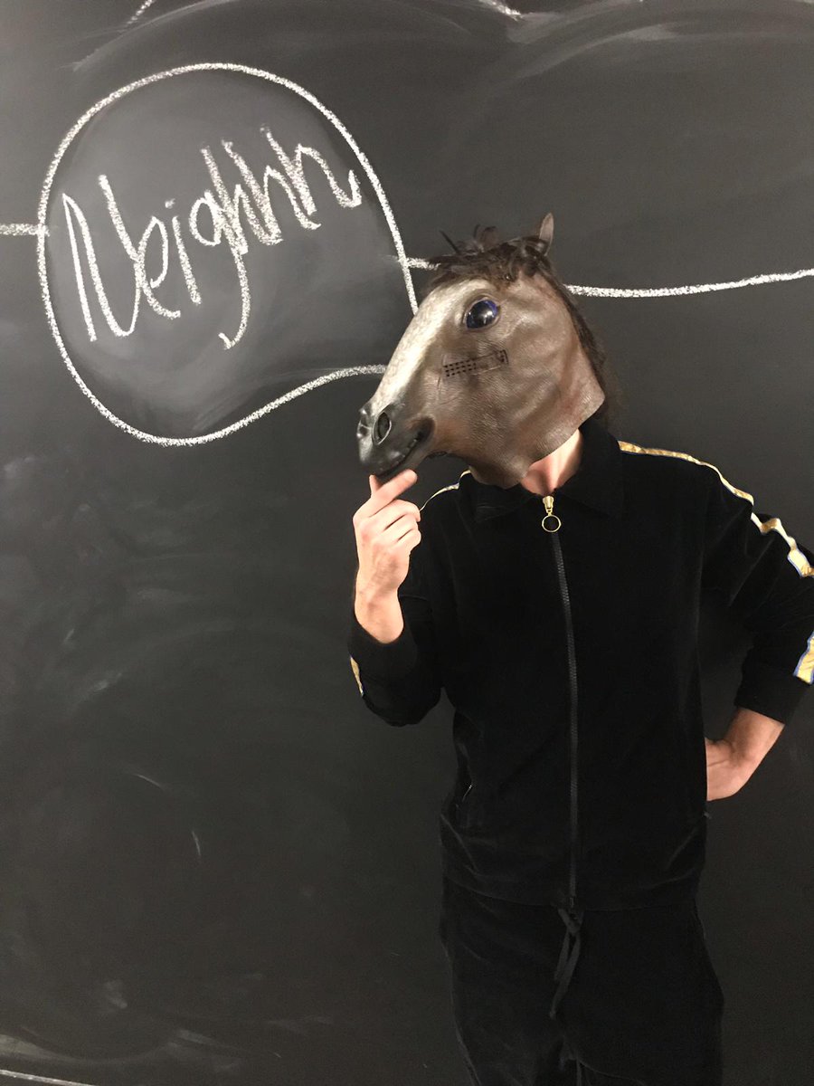 LeCheval3's tweet photo. Has a velour tracksuit ever been out of fashion? NEIGHHH. https://t.co/AvDobltySc