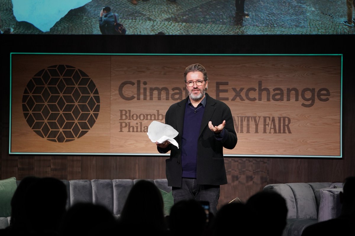 olafureliasson's tweet photo. Earlier today, Olafur spoke at the Bloomberg Vanity Fair Climate Exchange in London, happening parallel to Ice Watch.
#BVFclimate @BloombergDotOrg @VanityFair #icewatchlondon #climatecontext #COP24 https://t.co/AK9LSzjk5q