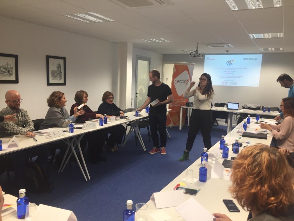 aecop_cat's tweet photo. Fantástica sesión la que disfrutamos ayer con @d_vinuales y @BCNTalent trabajando con su método #covisage. Muchas gracias por vuestra generosidad, vuestro #conocimiento y por ese regalo final que superó con creces nuestras expectativas #coaching #talento #equipos #liderazgo https://t.co/YSi5ltlAaP