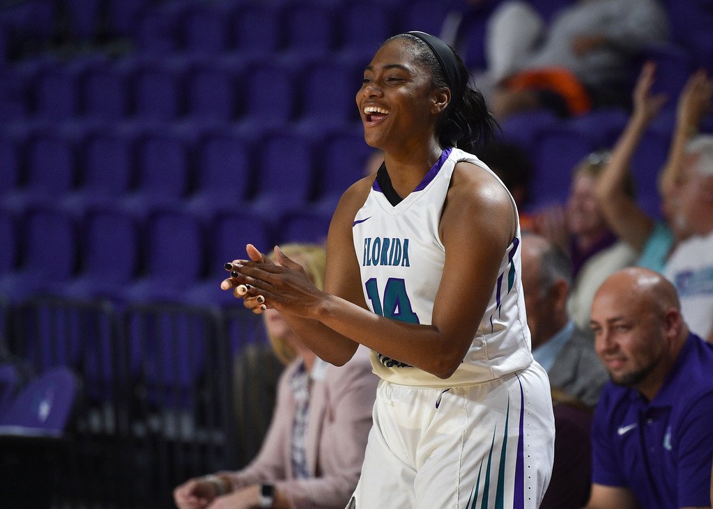 FSWBucs's tweet image. And some more fantastic captures from another one of our ever talented local photographers @tessamort from last night! 

🖼️📷&amp;gt;&amp;gt;&amp;gt; bit.ly/2EreyW4