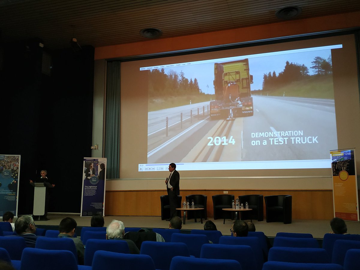 Céline Feugier vient de la part d'<a href="/Alstom/">Alstom</a> à <a href="/CentraleMars/">Centrale Marseille</a> pour parler des solutions "vertes" de transport.
En même temps <a href="/Alstom/">Alstom</a> finance encore des centrales à charbon jusqu'en #Pologne critiqué à la #COP24.
"Production d'énergie et services doivent aller de pair"... Ironie?