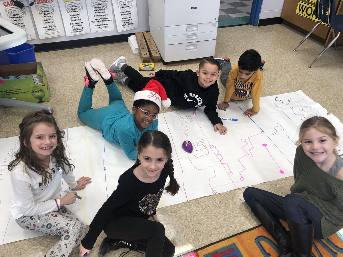 Megan_Cotugno's tweet image. Creating our own paths today! #codecreators @GrissomGator @TechDir_Moran