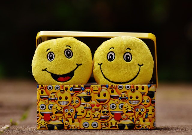 futuremediafbk's tweet photo. At 17:20 come to our talk on Predicting Emoji Exploiting Multimodal Data: @FBKcom Participation in #ITAmoji #Evalita2018 #CLiCit2018 https://t.co/tknVOPlwgA @DH_FBK @m_guerini @sara_hlt @tommaso_caselli @ziorufus @stefano_menini @serena_villata @ECabrio @basilepp @AT_Amir https://t.co/v2JlHLBasC