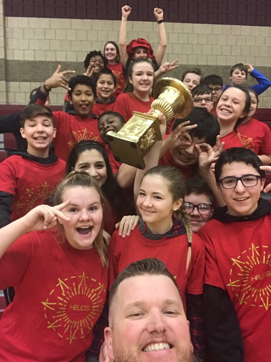 Simle7thHealth's tweet photo. Tug of war champs. Sup @PerkettPE #TrophyHolding https://t.co/mZNNGbcwEU