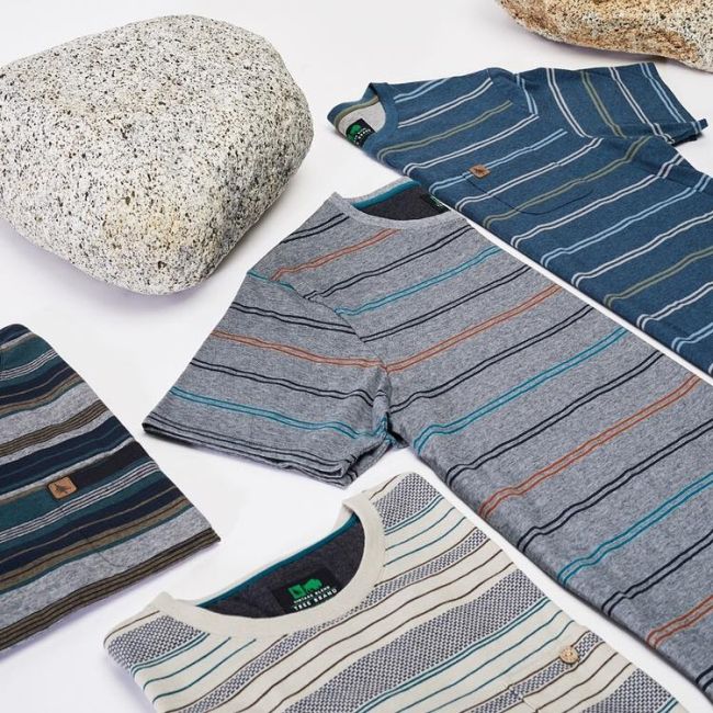 HippyTree's tweet image. ’Tis the season for stripes. Our premium yarn dyed knit tees feature a wide selection of stripes and patterns on our signature vintage blend. The buttery soft combo of cotton & polyester gets softer after every wash. Available here buff.ly/2DjWoWJ