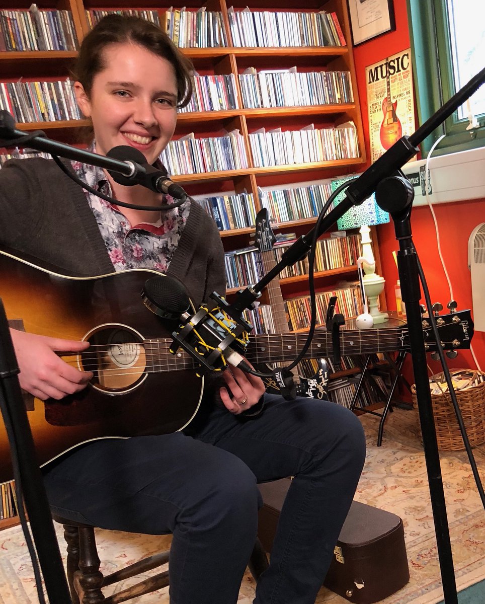 Iainwork's tweet image. #undertheappletree #roseannereid #gibsonguitars #gibsonuk