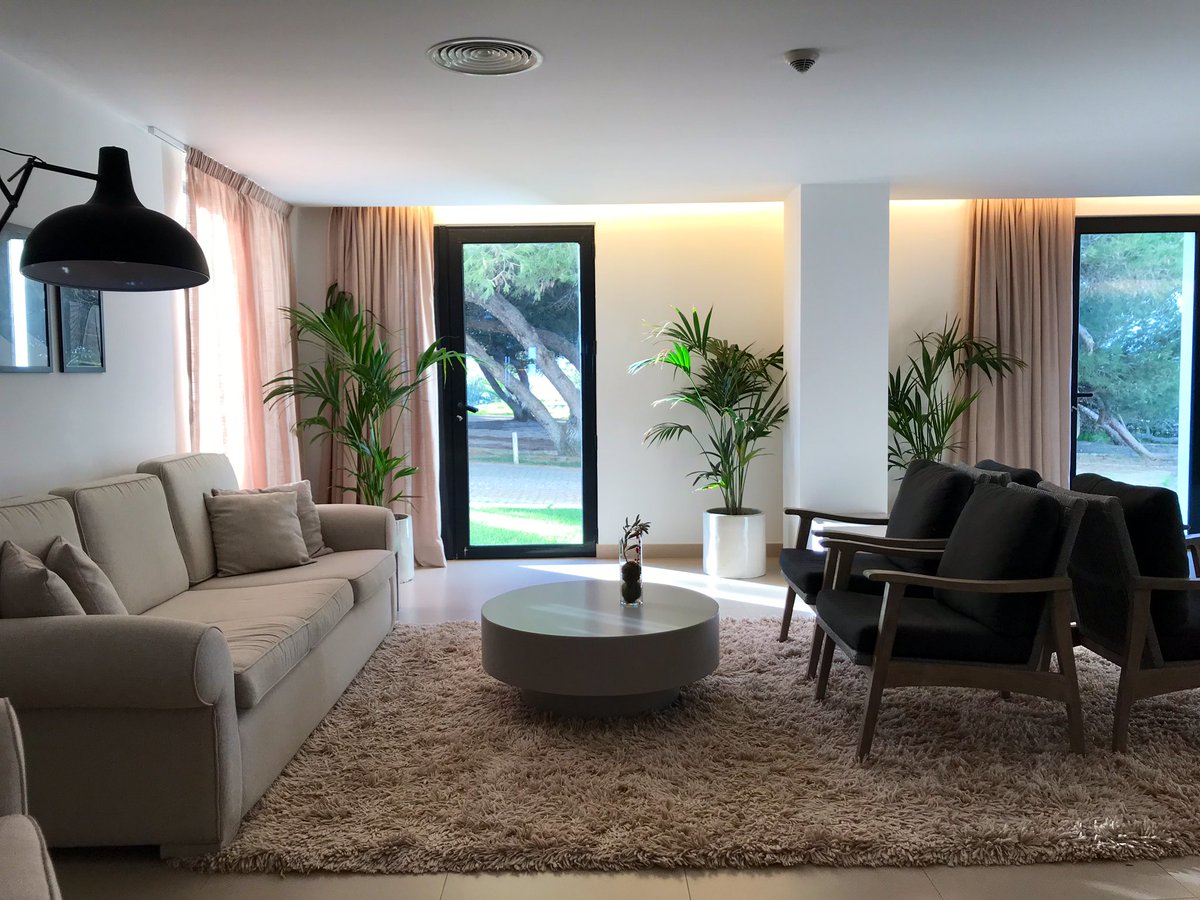 Il mio viaggio in #Portogallo comincia da #Sagres, estremo lembo proteso verso l’oceano.
La mia base sarà l’hotel <a href="/MemmoBaleeira/">Memmo Baleeira</a> che mi accoglie in modo incantevole.
.
.
.
#visitPortugal #AlgarveVS #rainbowRTW #ad 
<a href="/visitportugal/">Visit Portugal</a>