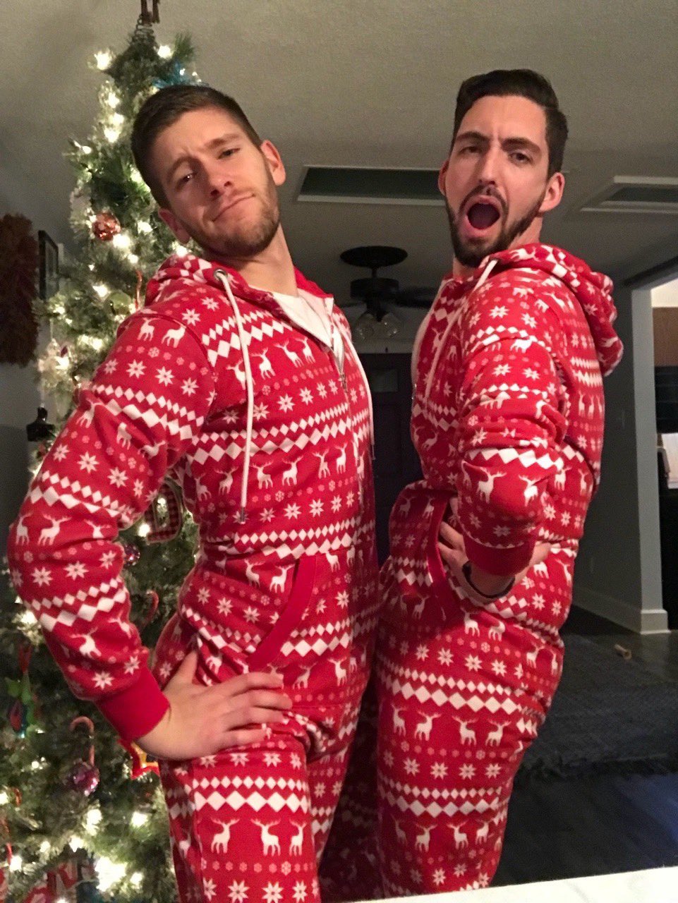 DuOmRFAU8AAw2QS?format=jpg&name=large