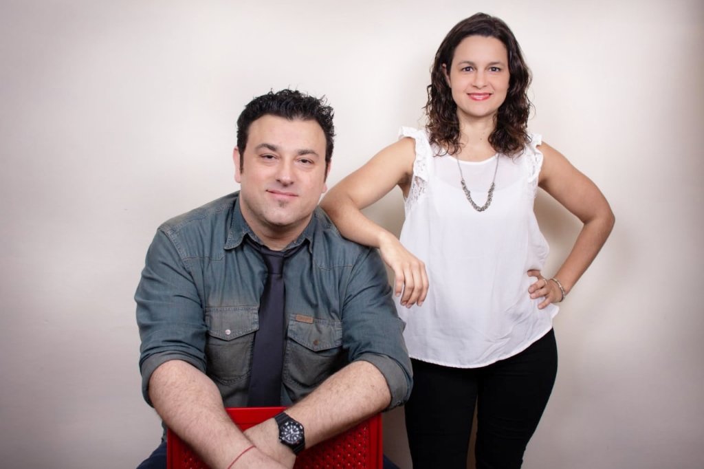 vqvnews's tweet image. Desde las 13, una nueva emisión de #vqv, en el aire de @RADIOZONICA.
Toda la info de #empresas y #negocios con @ehubelen y @carlostopp. Y la industria automotriz con @PabloSchillaci
Prendete al éter digital de la #radio más escuchada x #internet.