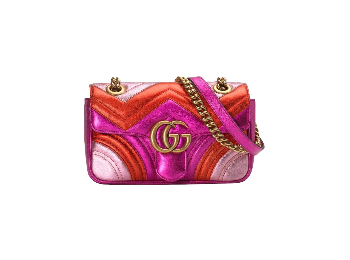 A metallic clutch that will liven up your holiday party ensemble. <a href="/gucci/">gucci</a> 
#fashion #style #bag #Guccibag #GucciMarmont #fashionstylist #tracyclifford #chicago