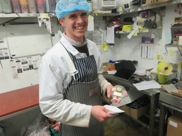 IpswichMEAT's tweet photo. Well done to Connor Ford from Bramfields Meats in Halesworth, for winning the most recent Learner of the Month Award. You have come along way since starting your apprenticeship and this was more than deserved. 🏆🎉 #learnerofthemonth #apprenitces #apprenticeships #butchery https://t.co/JiaHus2ZBQ