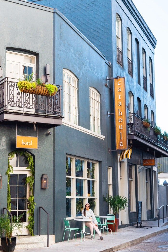 bnbsocial's tweet photo. Why you’ll want to stay at the Catahoula Hotel on your next visit to #neworleans – it’s in a quiet area of town (far from late night revelers), affordable with rooms available at only $99 + their vegan restaurant is so good, you won't miss the meat. https://t.co/pAnnGQbsQS https://t.co/RooDhyX31y