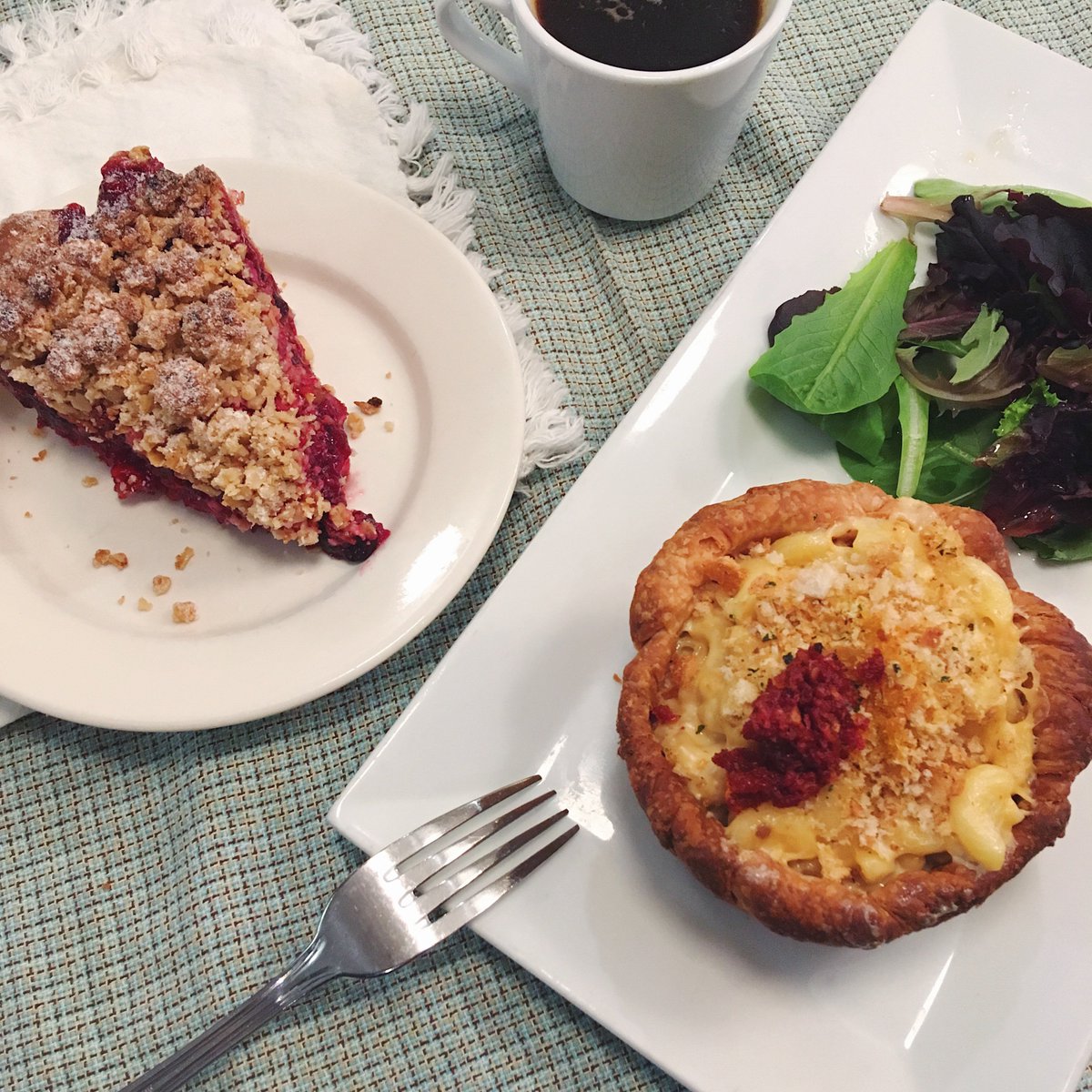 Choose a savory perfectly paired with your favorite sweet slice and cup of coffee or tea for $14! Can't beat the #WednesdayWarmerSpecial

#magpieartisanpies #magpie #pie #phillyfood #ilovepie #southstreet
