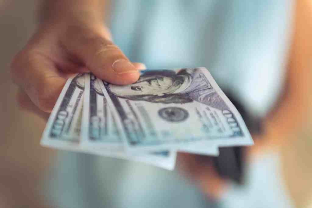 SeeResumes's tweet photo. Side Hustle Guide: 3 Rules For Diversifying Side Hustles To Avoid Burnout https://t.co/ZfRteBs6vr https://t.co/aKoXL6zJTS