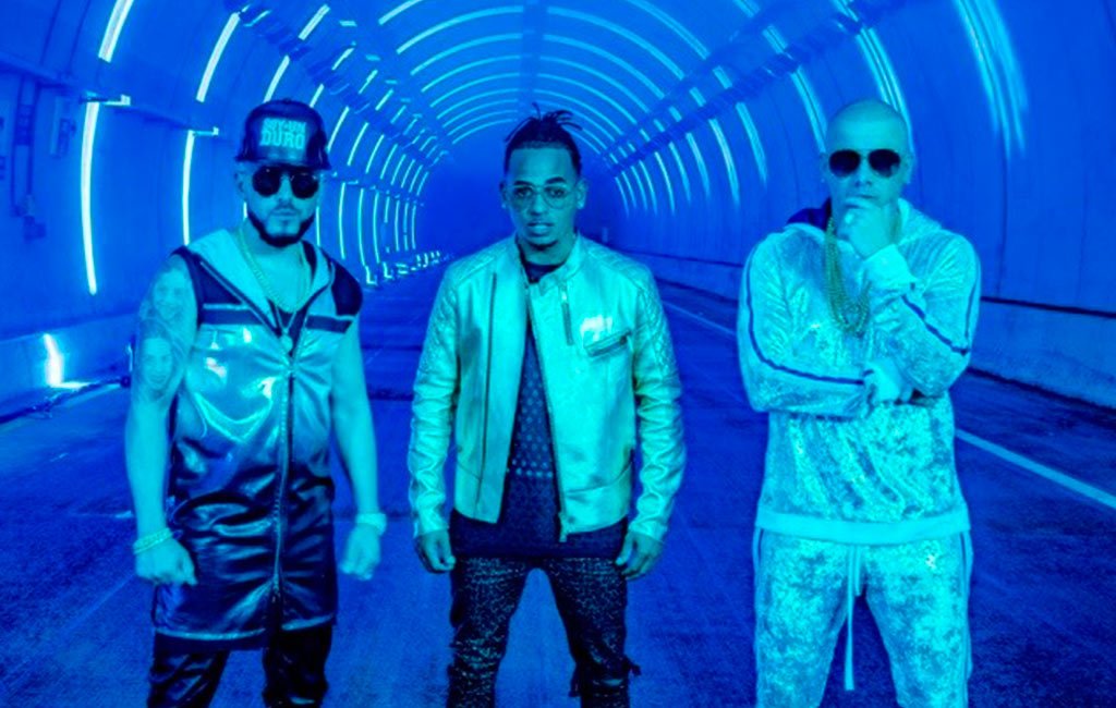 LatinMapsTV's tweet photo. Wisin, Yandel y Ozuna encienden YouTube con 'Callao'. 😍💖 Los tres cantantes se han unido en una colaboración que promete ser un hit. 😘  A una semana de su lanzamiento ya supera los 5 millones de reproducciones. 🥰 Ver más ➡️ https://t.co/c7FpSpOwZY https://t.co/icr9BoKiKB
