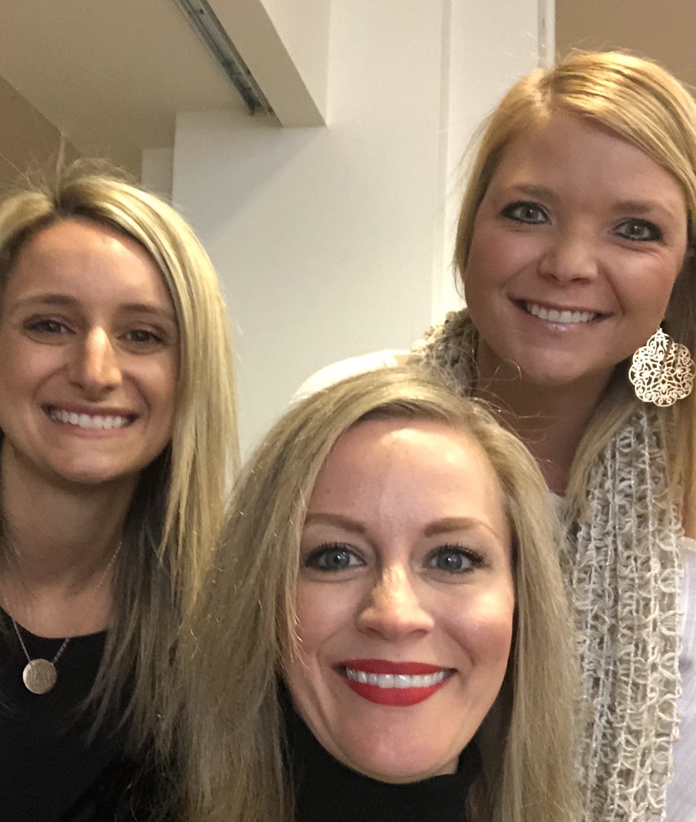 Mrsblkmn's tweet photo. Time to IGT with these gals! #RISDConnect #divingintodata https://t.co/j2ZlVPJF3X