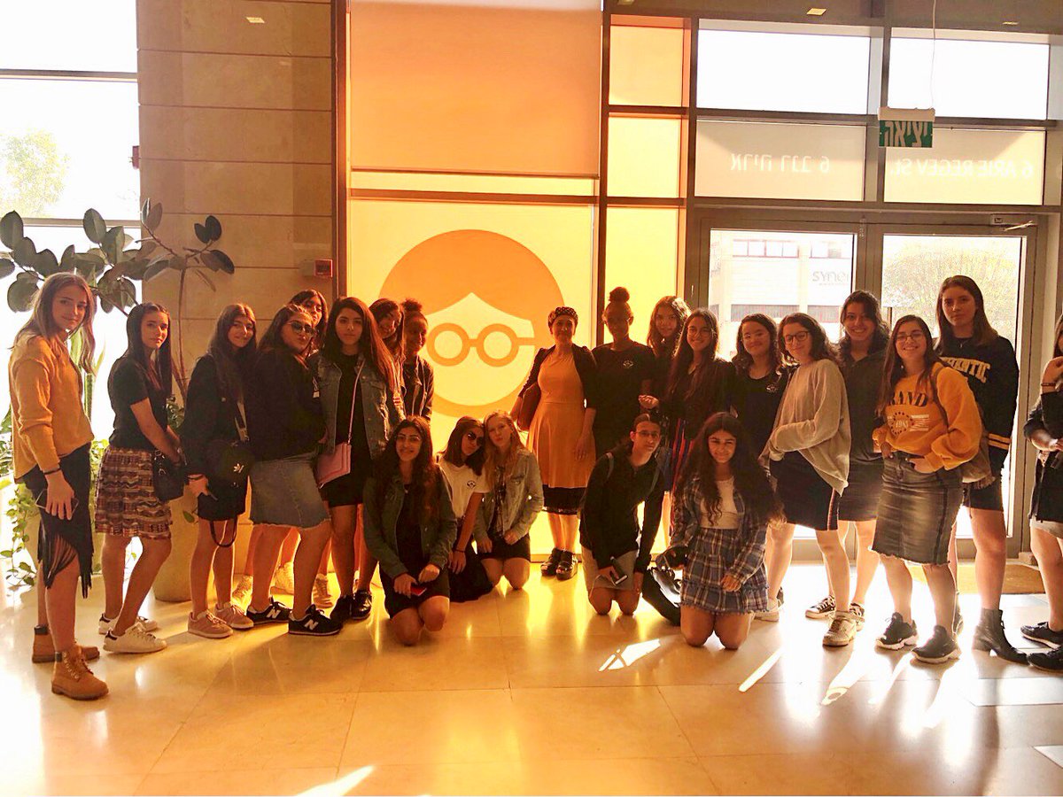 Outbrain's tweet photo. We at Outbrain are committed to helping the next generation of female leaders. As part of our #SheDarestoDream initiative, we hosted twenty-five young women to hear about their passion for #STEM, and discuss their aspirations and goals! https://t.co/uBG8aOwb1n