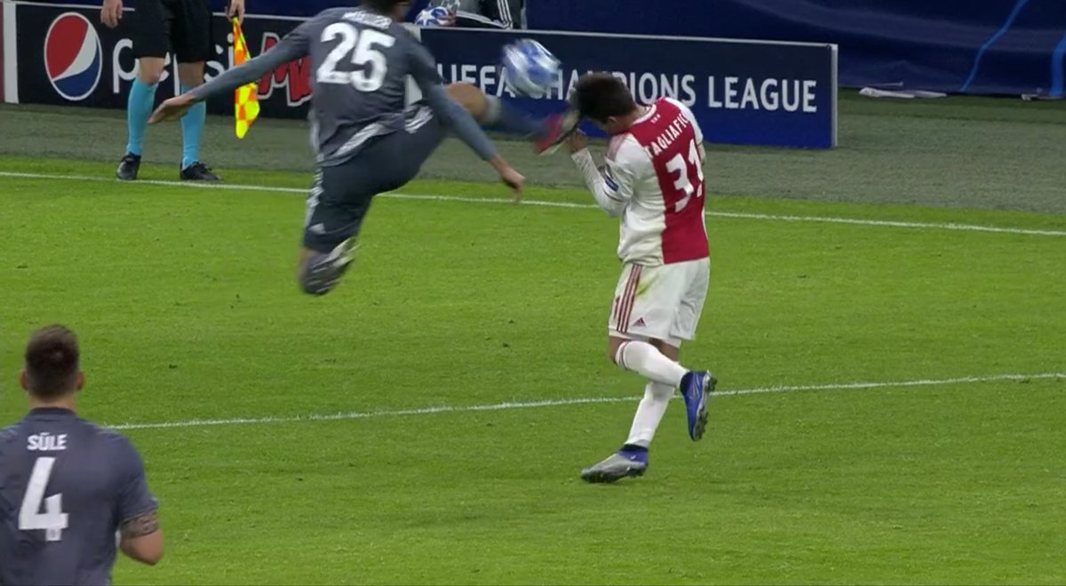 DuP2ia3XQAUNY3a.jpg:large