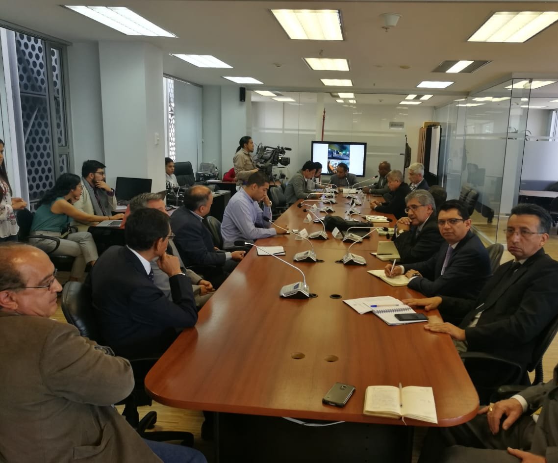 ForoMineroEc's tweet photo. Presentes en @AsambleaEcuador junto a @BiodiversidadAN abordaremos los beneficios económicos y de empleo que genera la #MineríaResponsable en el país. https://t.co/eraSMG2LB1