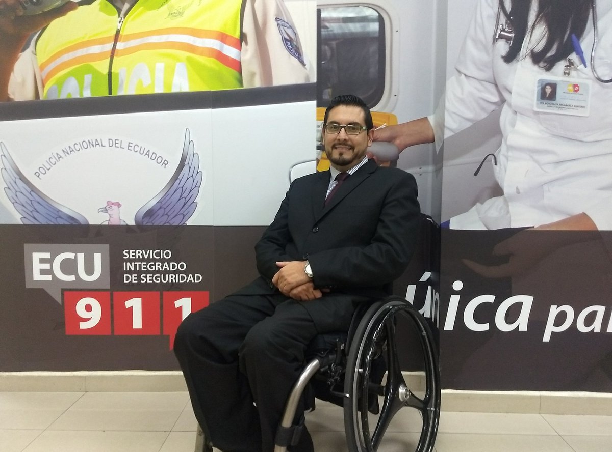 Hoy asumo con la misma responsabilidad que cuando creamos este servicio, la Dirección General del <a href="/ECU911_/">ECU 911</a> Trabajaremos con transparencia para fortalecer la articulación del servicio en beneficio de todos los ecuatorianos <a href="/Presidencia_Ec/">Presidencia Ecuador 🇪🇨</a> <a href="/Lenin/">Lenín Moreno</a>