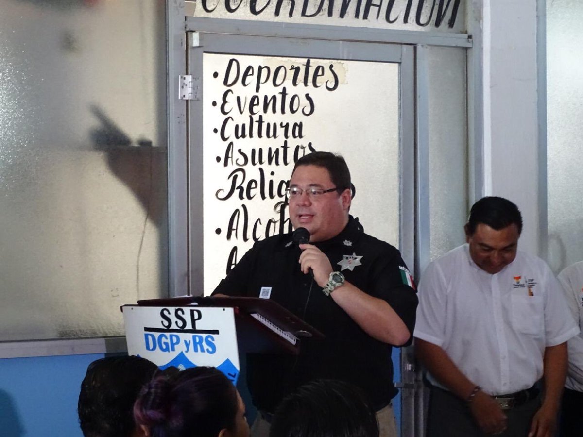 Entrega SSP a través de <a href="/ifortab_/">ifortab</a> constancias a 54 internos del #CRESET por recibir capacitación laboral facebook.com/26404467042447…