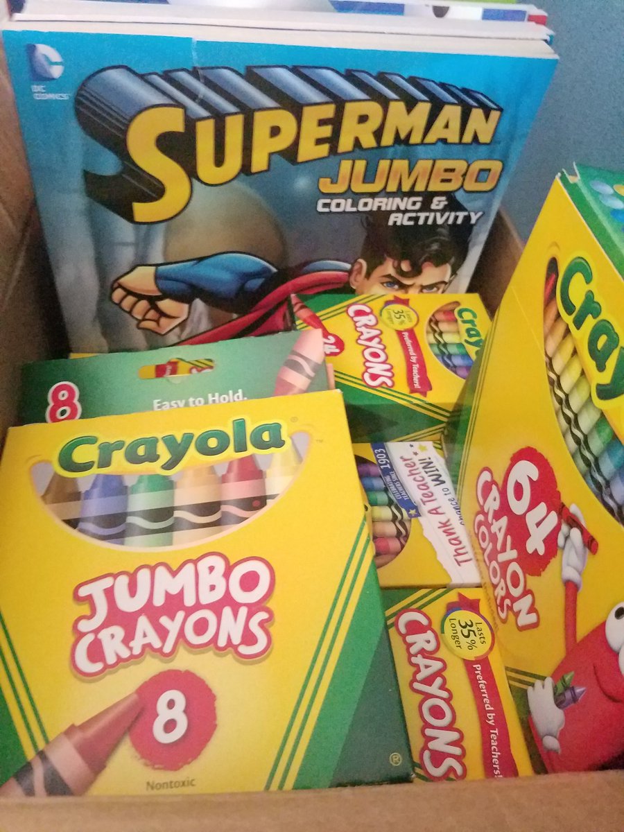 Making another delivery to TX Children's Hospital. Thank you <a href="/SJHCats/">SJH SaberCats</a> for all of your support!
#FantheFlame #sjhcats #SJHStuCo