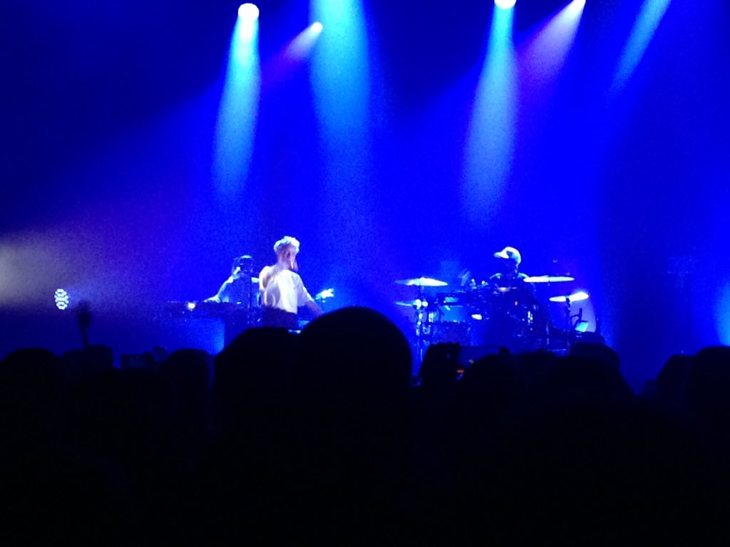 caubit_elsa's tweet photo. Superbe performance de @jeanne_added ce soir @Stereoluxnantes Nouvel album Radiate #energie #ondulation #emotion https://t.co/EJBhXT8Bnd