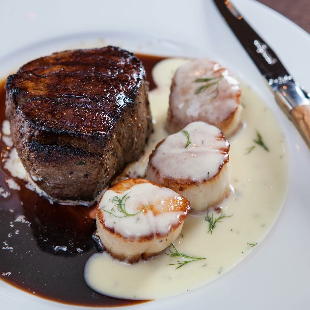 bobounds's tweet photo. Big night for @Jakewim!! A @YallLifestyle #steak & #whiskey night at Koestler Prime. Dude will take so much culture back to Rankin County it will be illegal in 7 states. #noketchup #bigjuice #nystrip @seghesio #redzin & @4RosesBourbon https://t.co/5Kxb8hKW6f