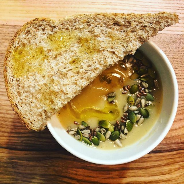 milgicardiff's tweet photo. • S O U P • - Parsnip, nutmeg and ginger soup, with a slice of whole meal bread and sage oil. Warm up with us this week! #vegan #plantbased #milgi #milgimarket #cardiff #cardifffood #cardiffmarket #soup #veganfood @vegware https://t.co/jOKtro6s3s https://t.co/sxT6xLbbnW