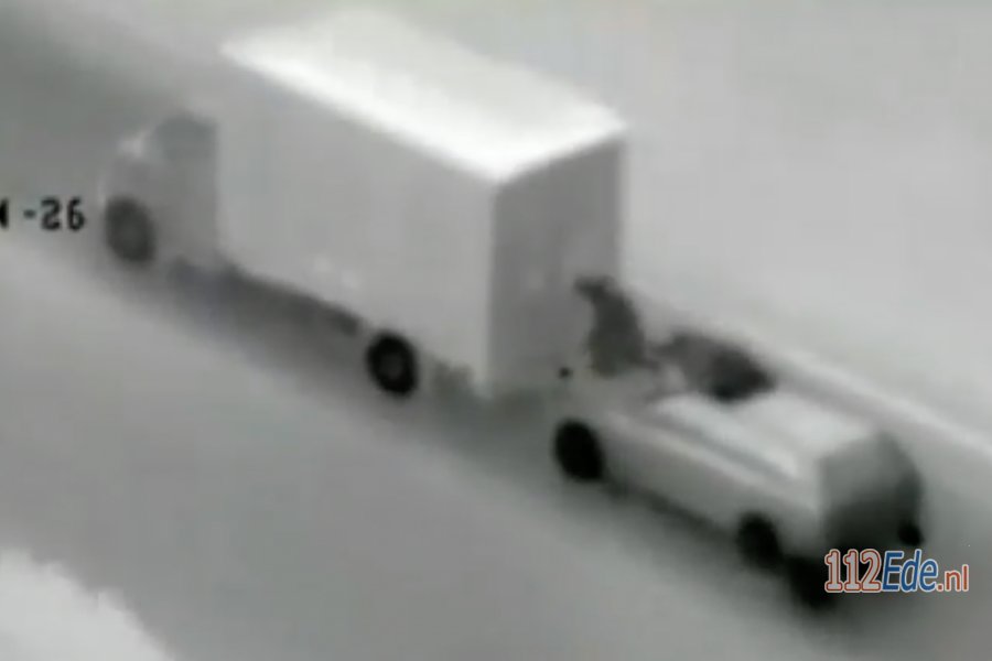 🚨 Criminelen proberen rijdende vrachtauto’s open te breken 112.press/QtSy1K 112Ede https://t.co/XmTXZJZzWM