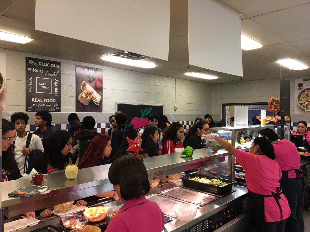 MBradyAP's tweet photo. Cafe-Teria!!! Pick your protein, pick your toppings! #yum #newfoodoptions https://t.co/Y7dRGzJX5n