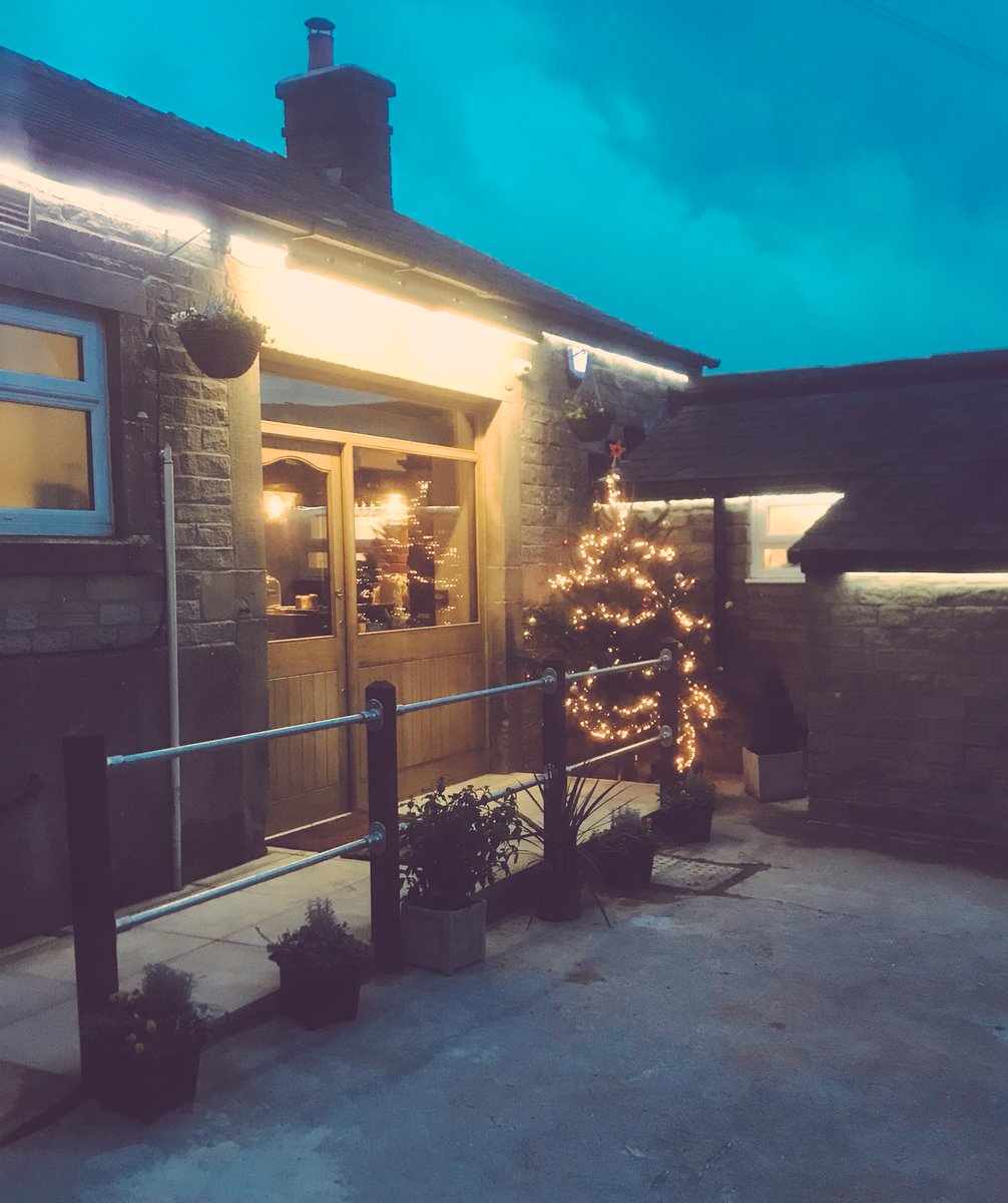Our little corner of the boro....Pop down and enjoy a mulled wine by a log fire!!! <a href="/littleboroughlo/">Littleborough Local</a> <a href="/FOHarehillPark/">Friends of Harehill</a> #Festivefeeling