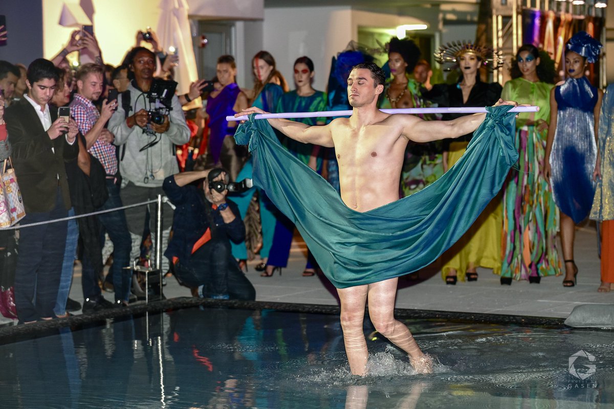 sagamorehotel's tweet photo. A celebration of Art, Fashion & Music in partnership with @MiamiFashionWk and New World Symphony. Our #SagamoreIsArt AFM event featured an interactive fashion experience by designer Alexis Carballosa. Music, lighting & production by Geo Events. 📸 Photos by Gasen https://t.co/QkVu2tAo1I