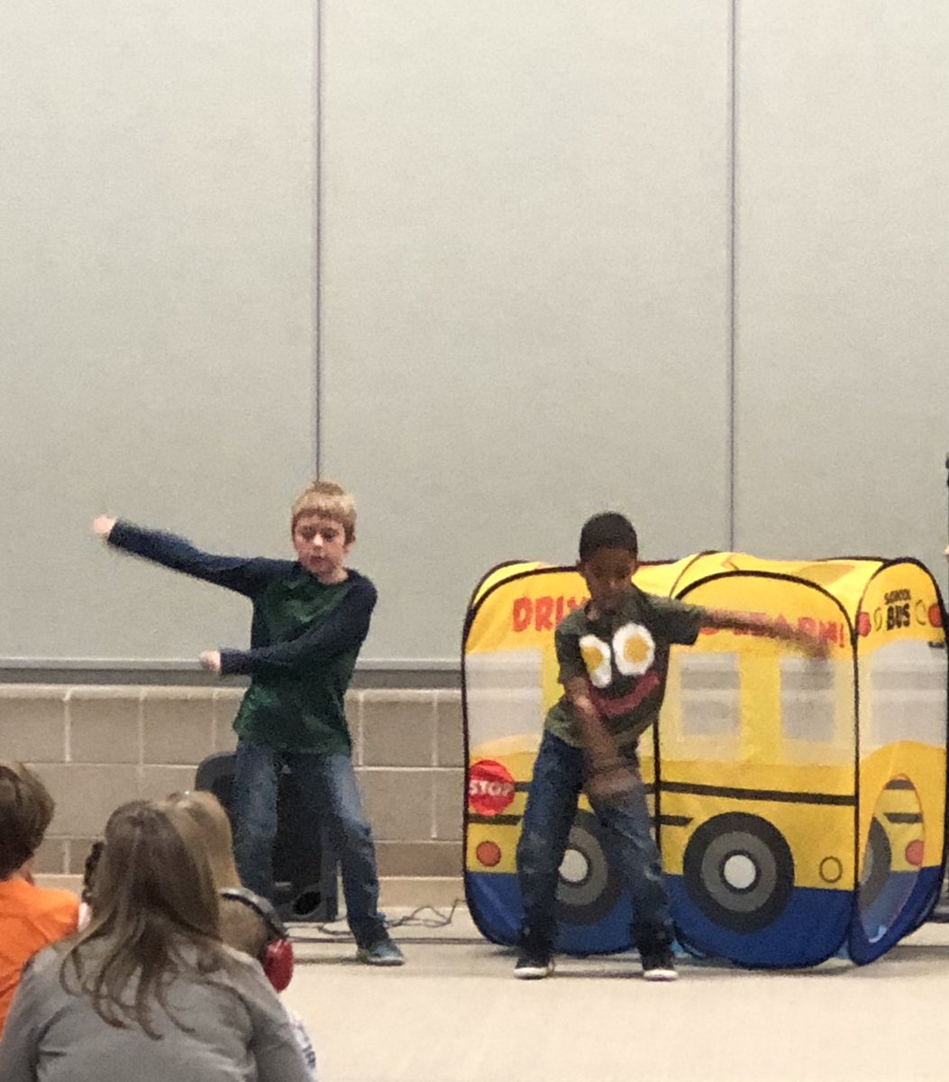 bhelementaryco's tweet photo. Celebrating positive behavior on the Blue Heron Energy Bus. #CreatingaPositiveVision #DrivingwithPurpose #energybus#PBIS https://t.co/WYGgNqBRcN