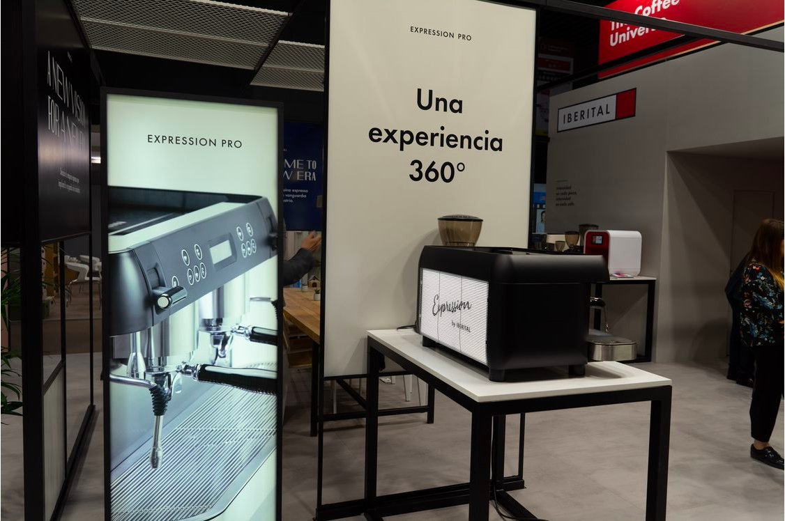 IBERITAL's tweet photo. With the high engineering of Expression Pro, the work of our distributors is smoother!
#iberital #expressionpro #coffeemachine https://t.co/FbrSl7is8J