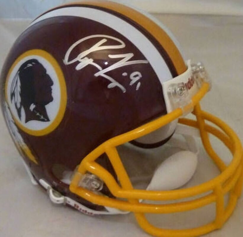 HTTR07321018's tweet photo. GIVEAWAYY!!! I will be doing a give away for a signed Ryan Kerrigan helmet.
Rules: Follow me and retweet #HTTR #httr #redskins https://t.co/DbaGHnkLxC