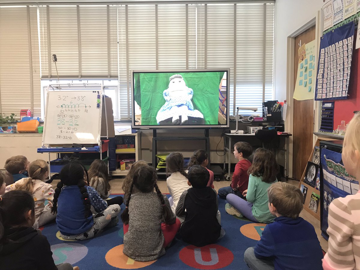 Jardinek_grade1's tweet photo. Addi, Angie and Vaughn had the opportunity to share the reader’s theater performance they have been working on with Ms. Anghinetti! #GreenScreen #musicenrichment #sharingstudentwork @Jardinek_grade1 @KarenAnghinetti @MelvilleSchool https://t.co/EusKuPV66v